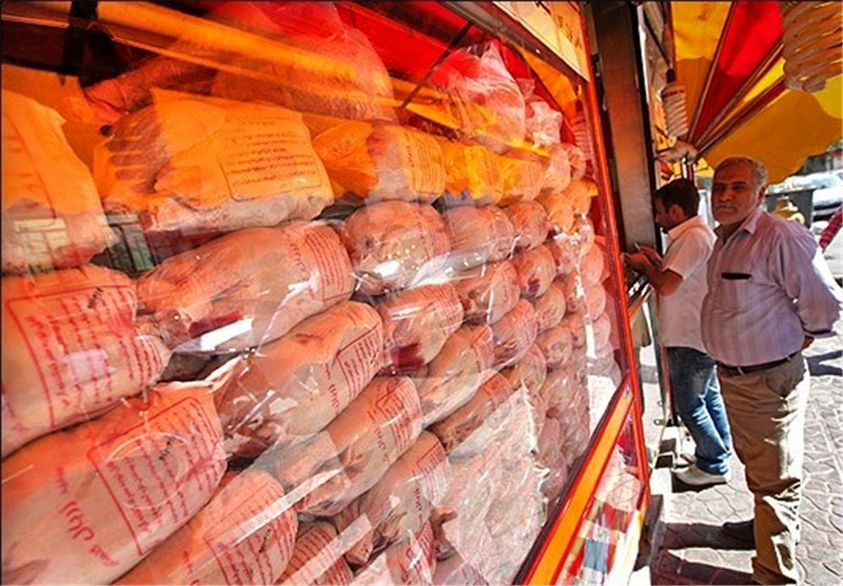 قیمت هر کیلوگرم مرغ در بازار به ۵۴ تا ۶۴ هزار تومان رسید