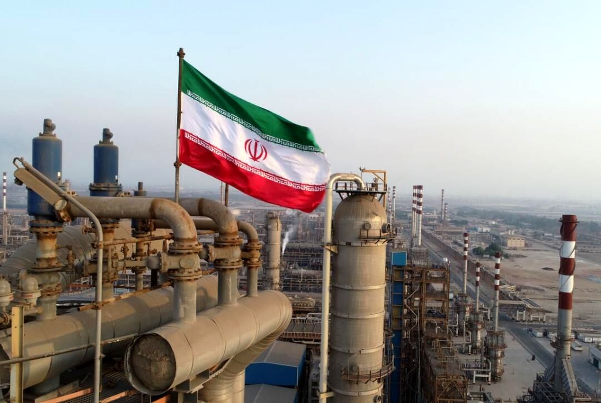 در صورت توافق، ۱۰۰ میلیون بشکه نفت ذخیره ایران وارد بازار می‌شود