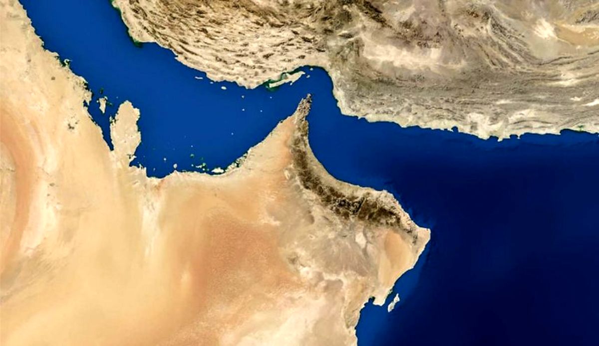 ادعای انگلیس درباره محاصره پهپادی یک کشتی در دریای عمان